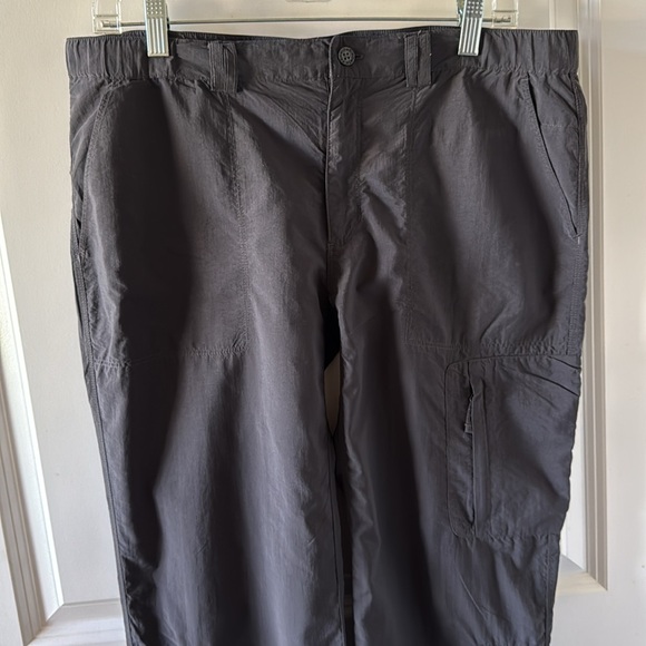 The North Face outdoor capri pants - Picture 3 of 14